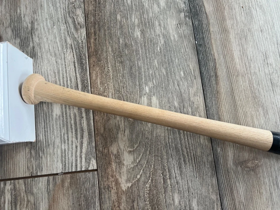 Dave Winfield Signed Louisville Slugger Name Engraved Black Bat W248 AUTO JSA - Image 3 of 4