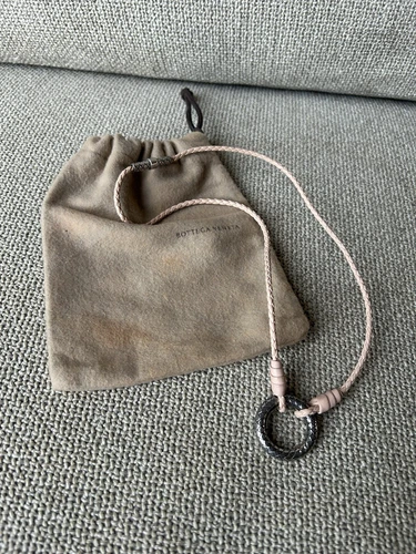 Collana Bottega Veneta in corda di pelle e argento