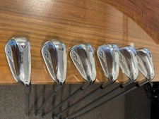 Callaway Elyte Irons Senior Graphite 55G RH only used 3 rounds CP2 Jumbo Grips