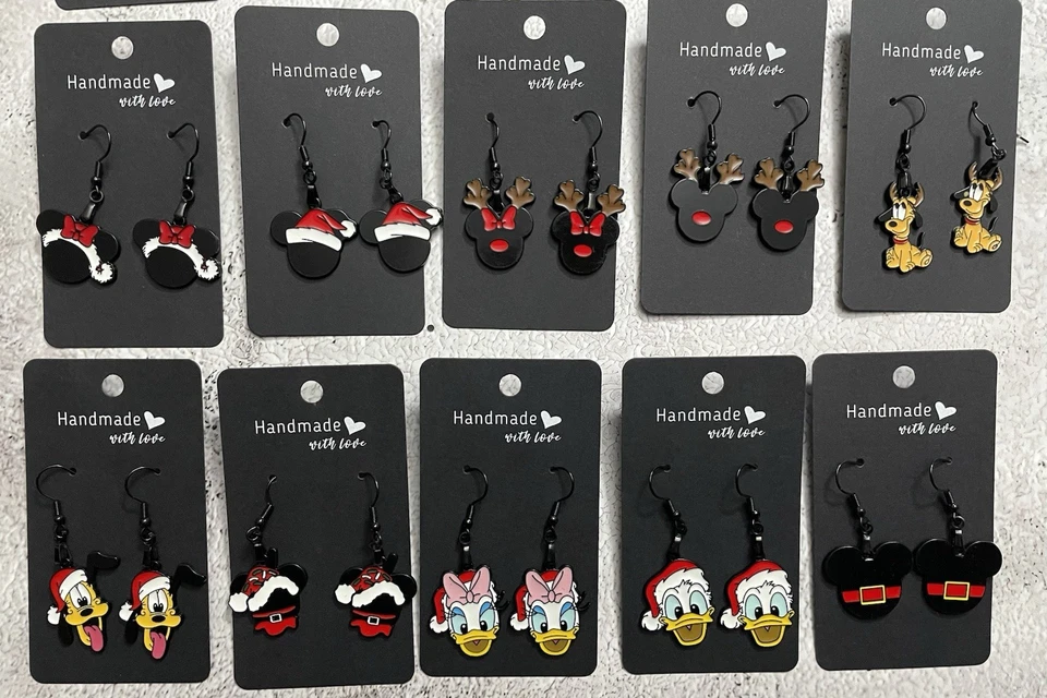 Lot of 20 Handmade Christmas Disney Characters dangle earrings. - Image 4 of 4