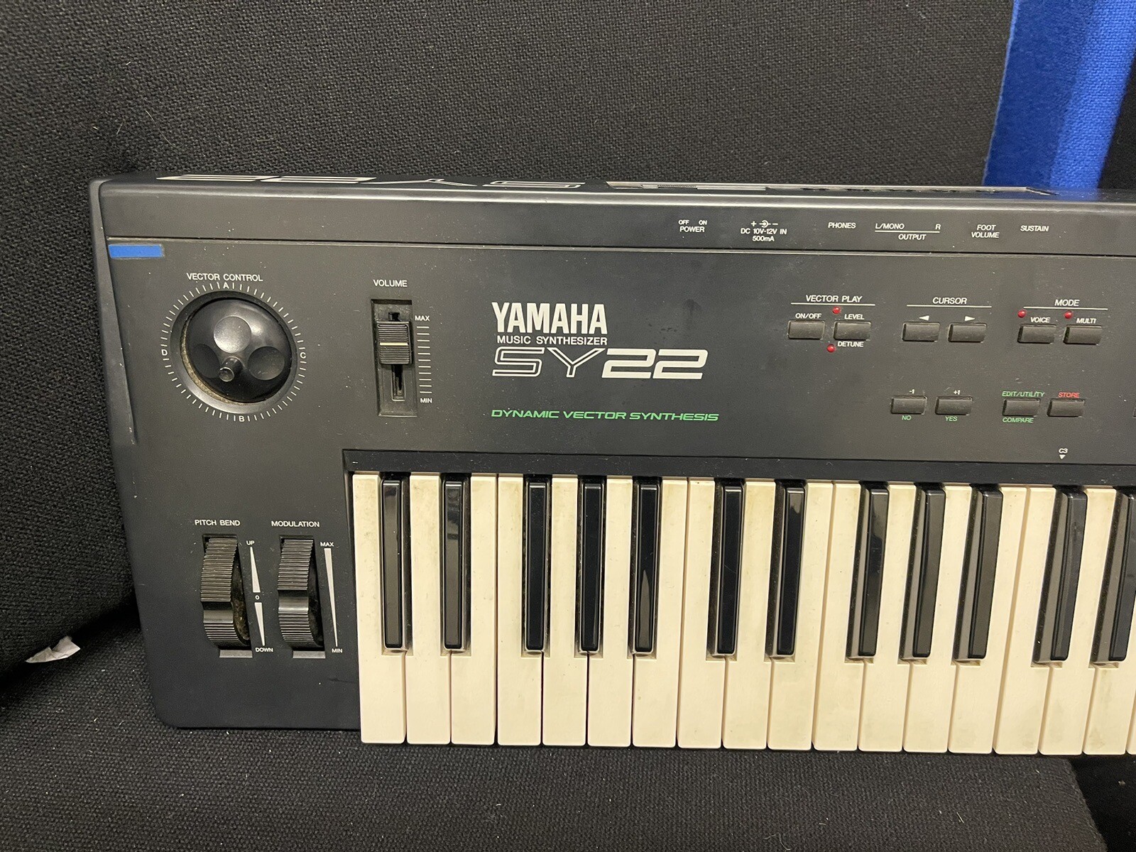 Yamaha Sy22 Dynamic Vector Synthesizer Synthesiser 90's Vintage Retro