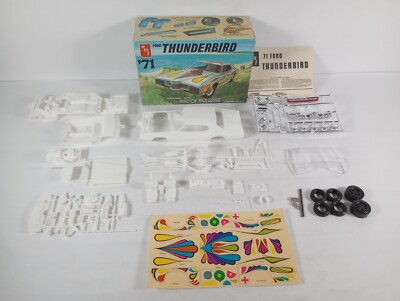 71 Ford Thunderbird Bird of Paradise AMT 1:25 Model Kit # T118-225