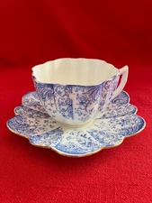 c 1889 Wileman & Co daisy shaped tea duo "Trailing Ivy" blue, pattern #216