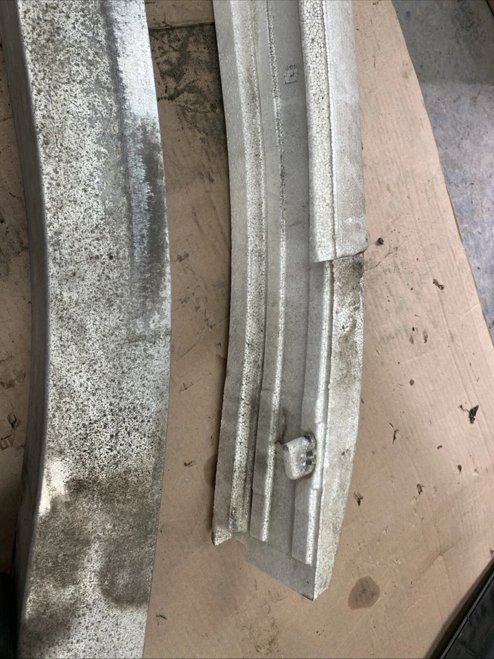 2005 2006 2007 Subaru Outback передний бампер пена энергопоглощающая штанга ударная штанга - Изображение 4 из 4