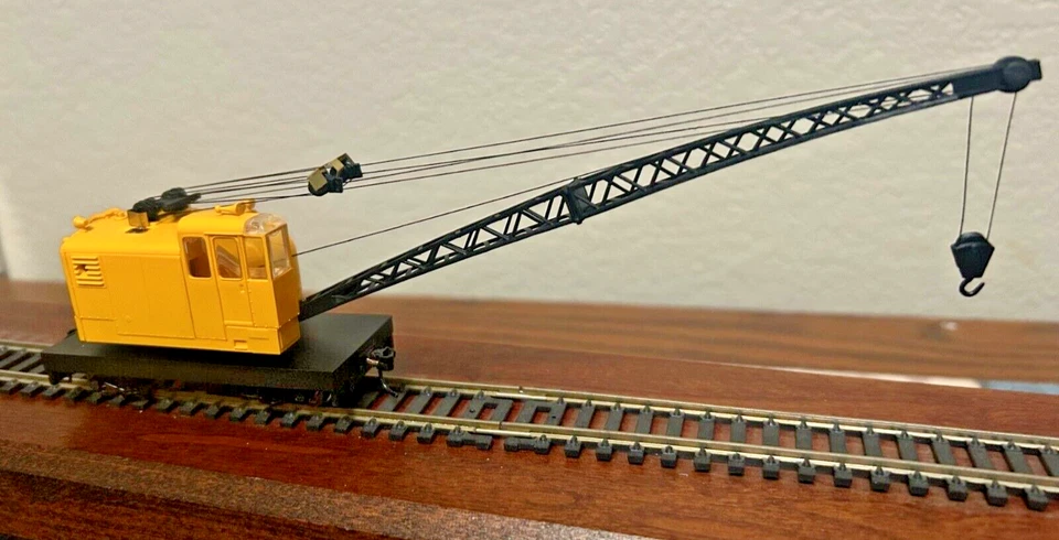 ATSF SANTA FE BLUE CRANE Powered/OPERATING (DC ) HO SCALE PLATINUM - RTR NEW - Image 2 of 4