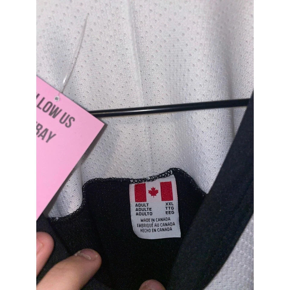 Camiseta deportiva de hockey blanca negra manga larga CCM Play It Again de la década de 1990 vintage 2XL Foto 3 de 4