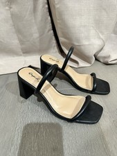 Women  s Heels Size 7