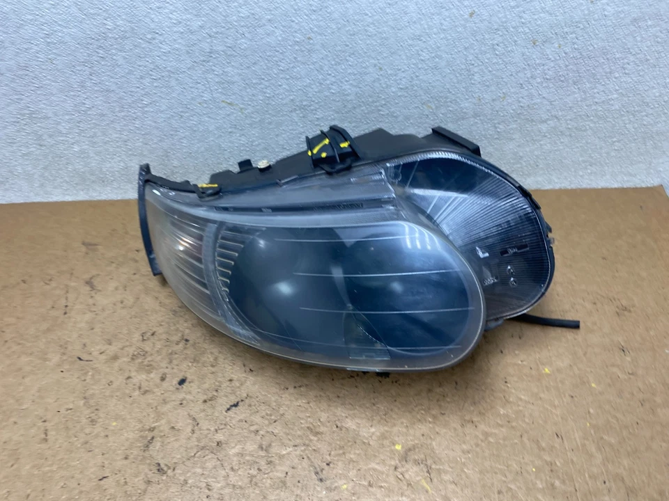 Faro xenón lateral derecho pasajero Saab 95 9-5 2006 a 2009 T0621 DW Foto 2 de 4