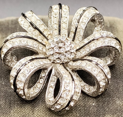 Ciner Clear Rhinestone & Black Enamel Dimensional Brooch