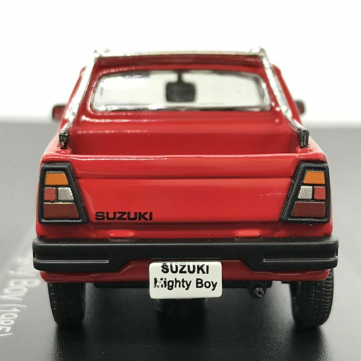 Mini Car Suzuki Mighty Boy 1985 Red 1/43 Scale Box Display