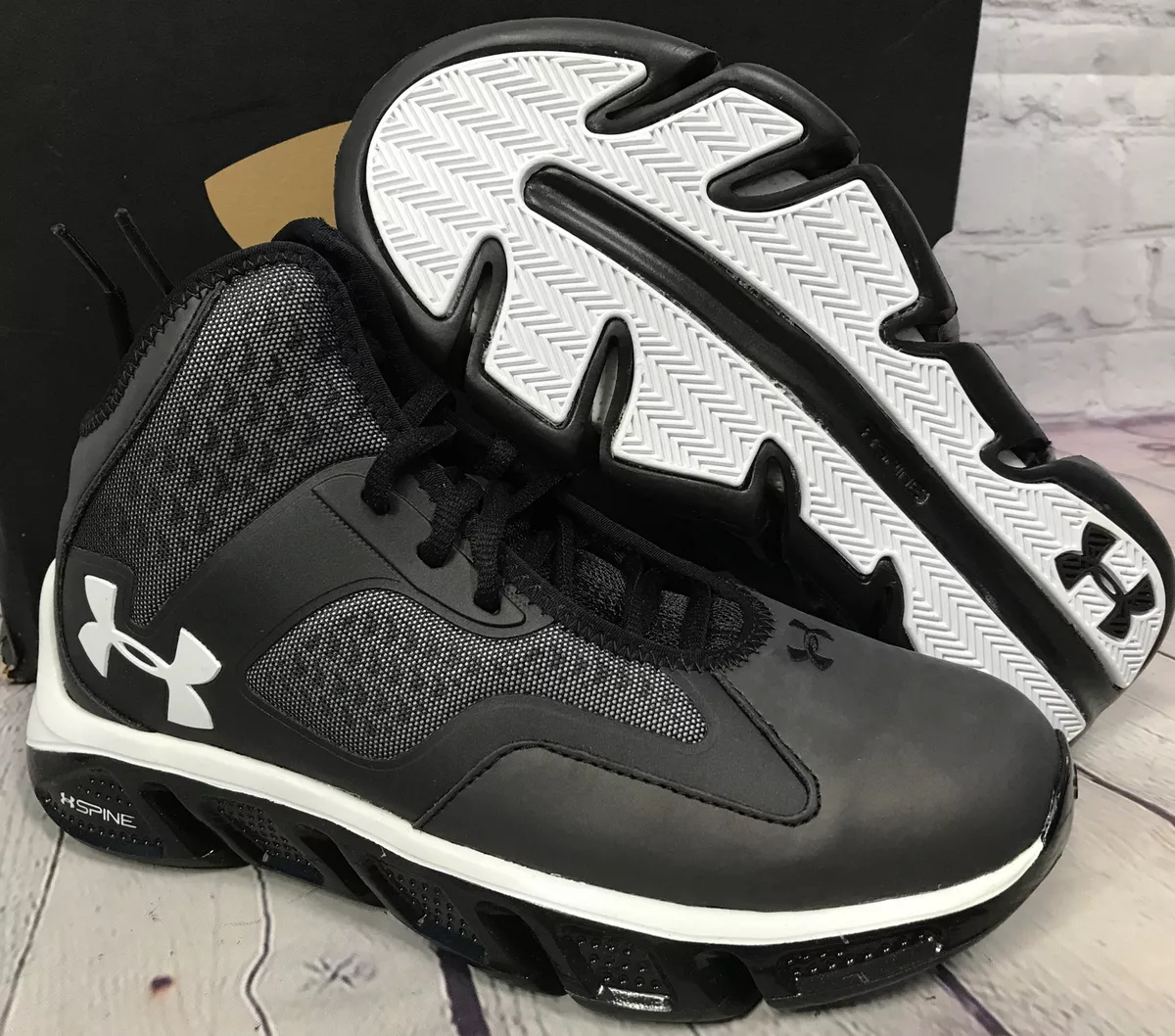 Under armor spine basketball shoes hotsell