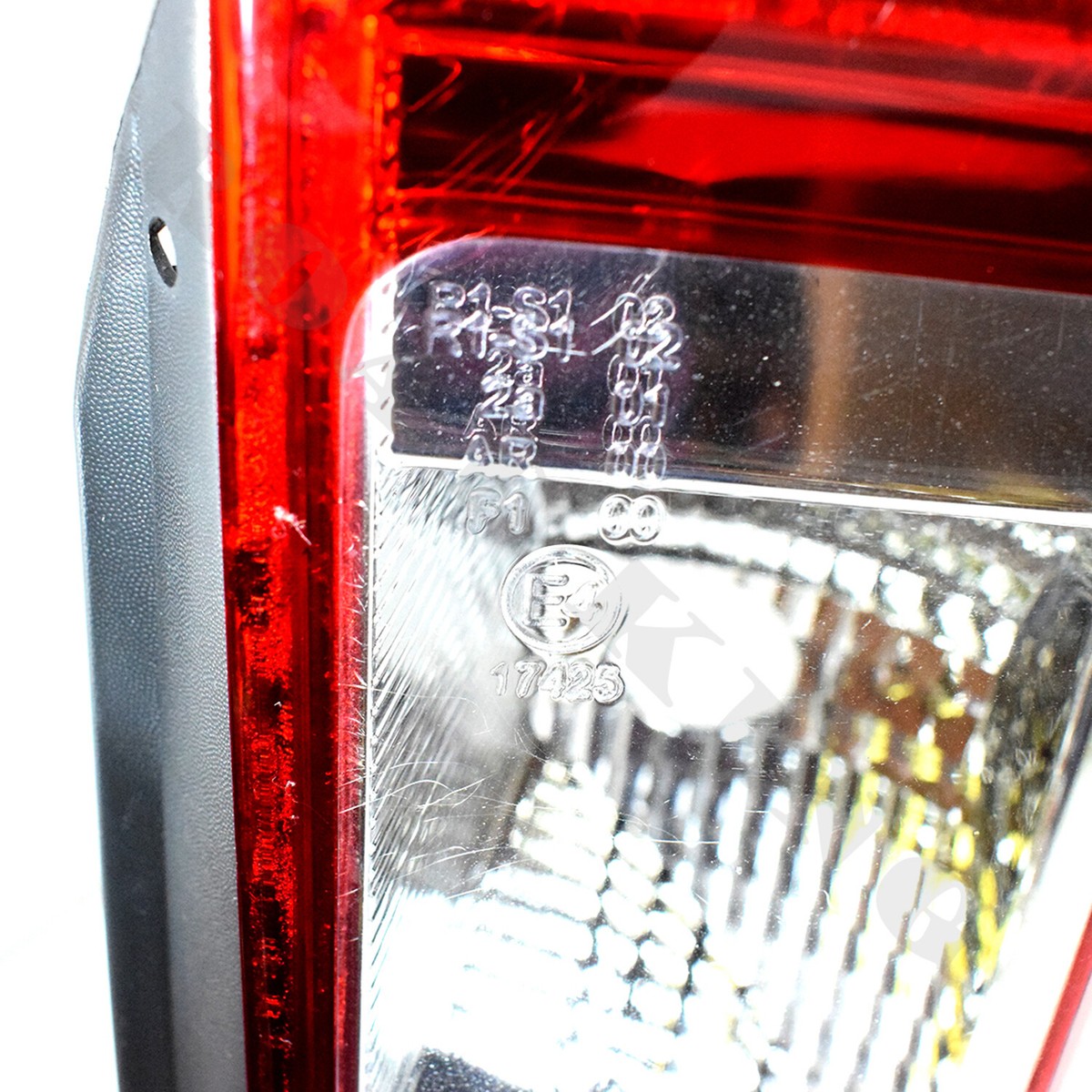 Renault Master III Rücklicht Rückleuchte Heckleuchte Fahrerseite 
