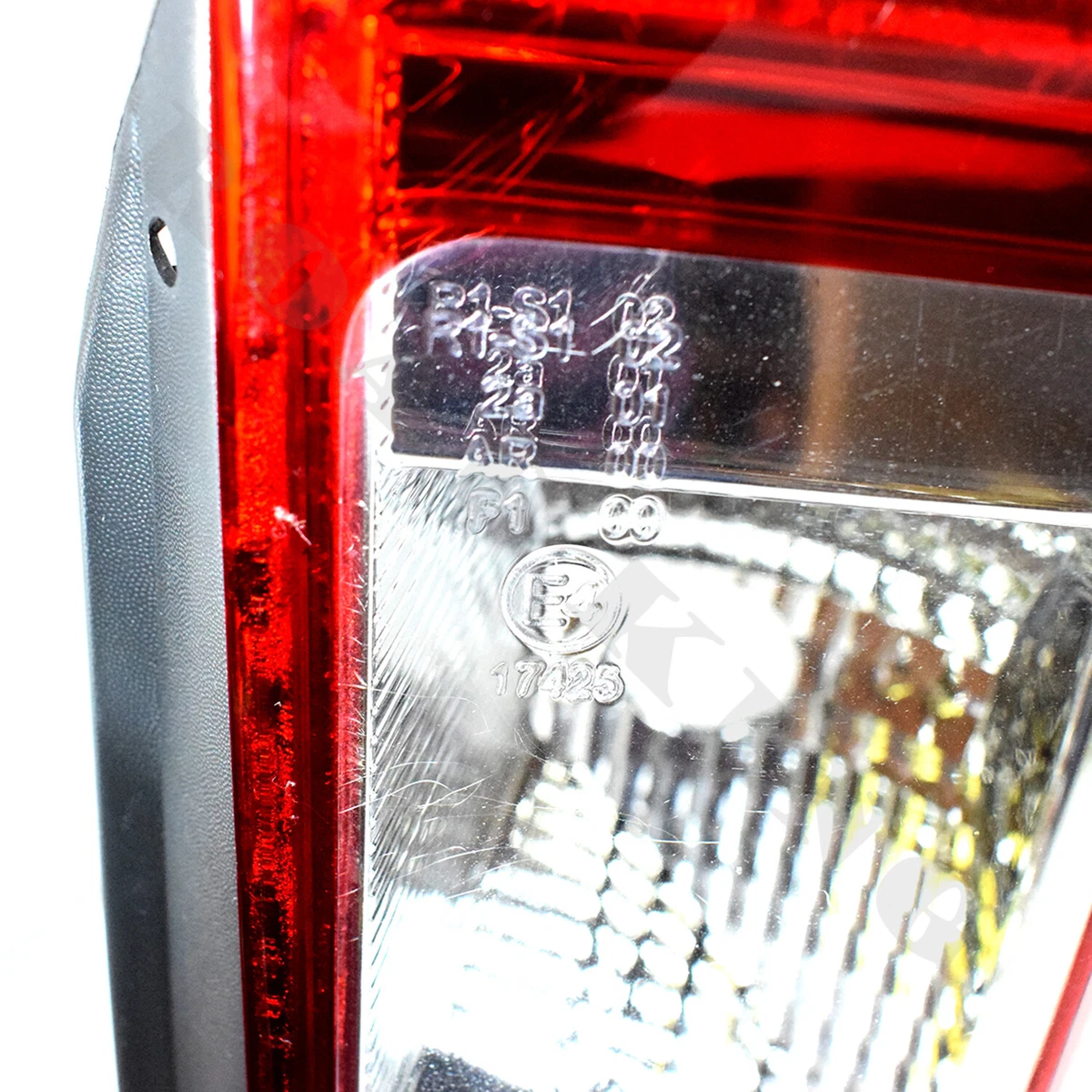 Renault Master III Rücklicht Rückleuchte Heckleuchte Fahrerseite 