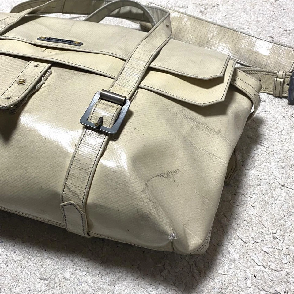 FREITAG R511 The classic CAROLUS | www.gamescaxas.com