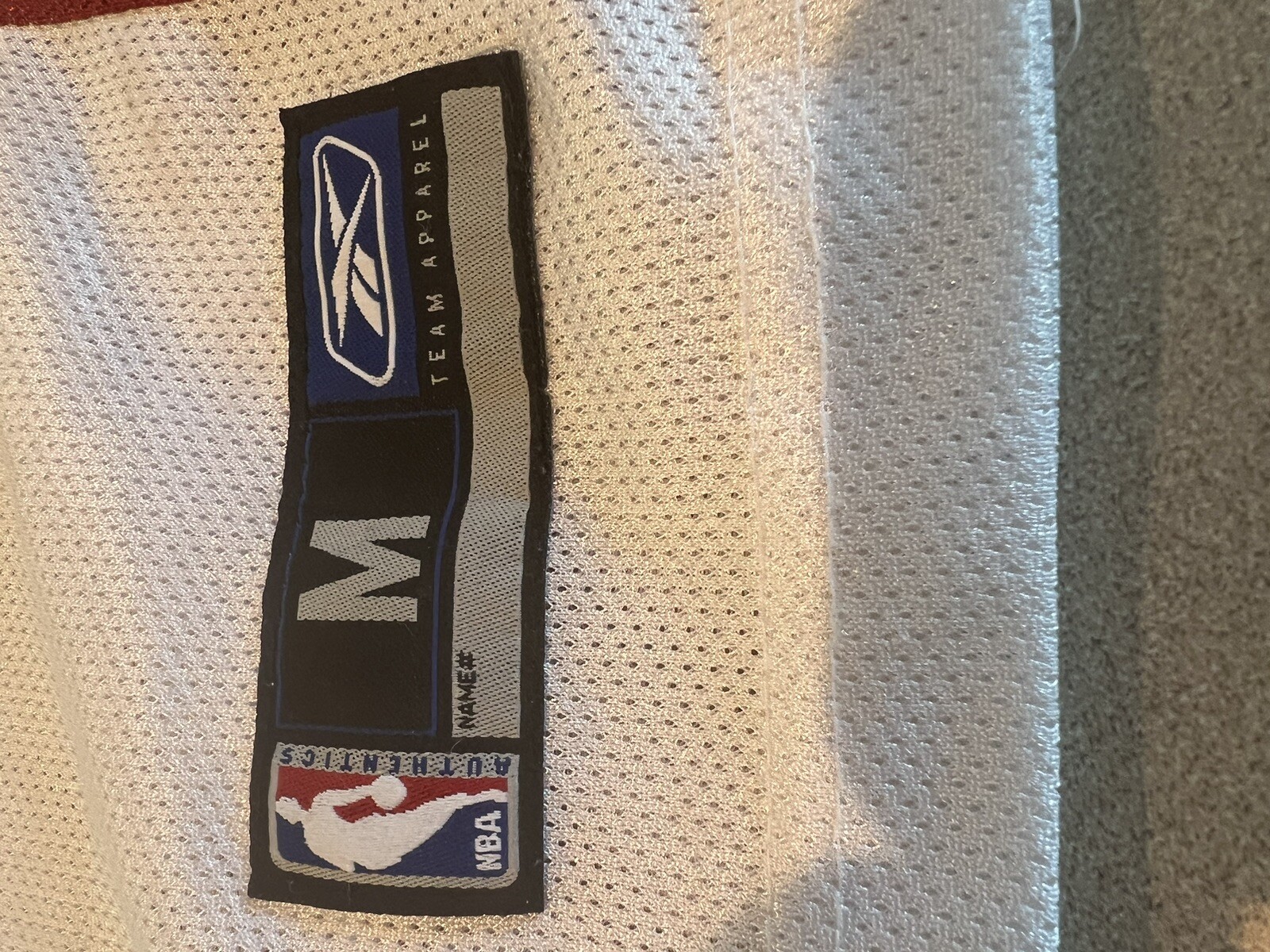 Vintage NBA Reebok LeBron James #23 Cleveland Cavaliers Jersey / Size 