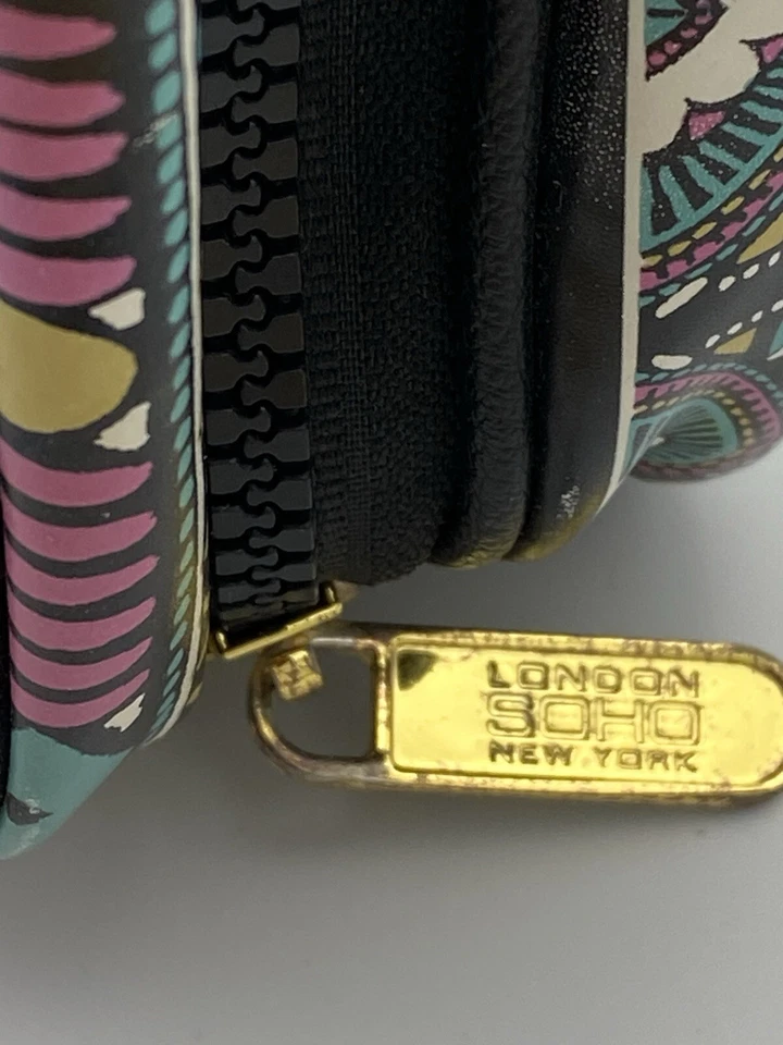 Estuche de transporte de maquillaje London Soho New York vinilo viajero fin de semana Pschyadelic Foto 4 de 4