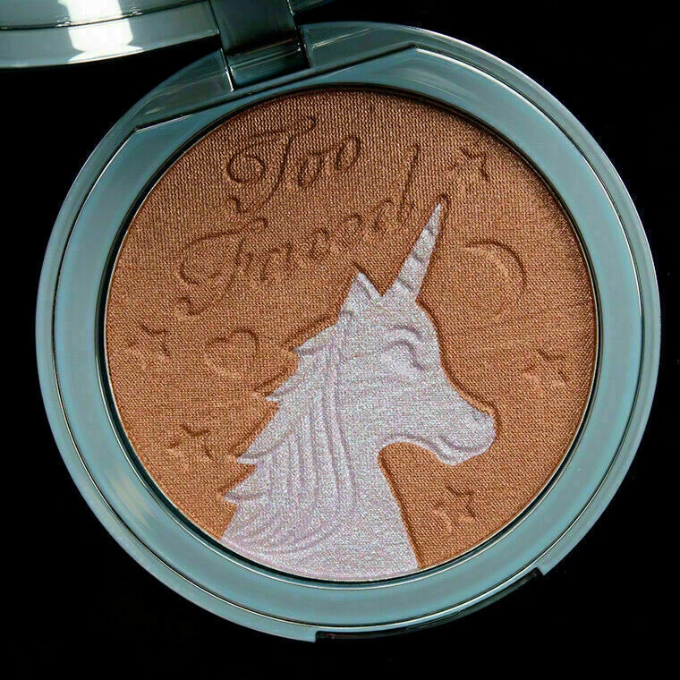 Too Faced Unicorn Tears Iridescent Mystical Bronzer Fond De Tent Mystique Irise  - Bild 2 von 4