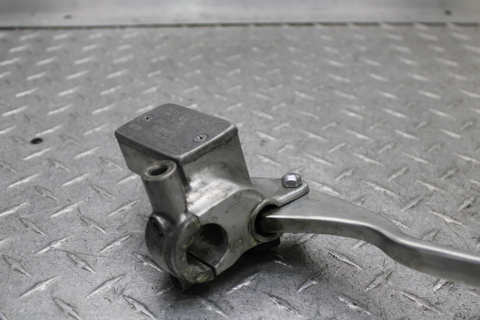 Suzuki Intruder 750 1989 vs750GLP freno delantero cilindro maestro 59600-24B50 Foto 4 de 4