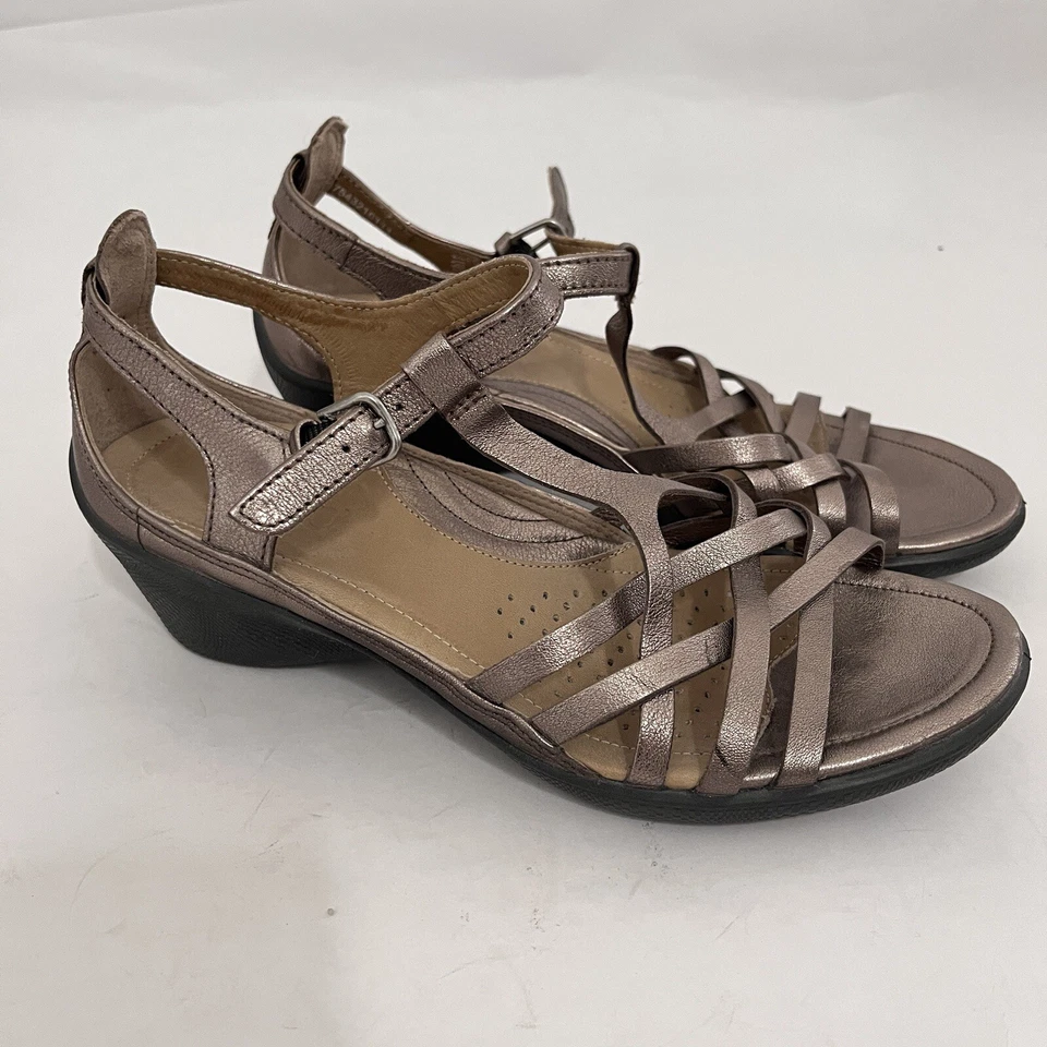 ECCO Sandal Size 6.5 EU 37 Comfort Metallic Gold Leather Gladiator T Strap Flash - Image 2 of 4