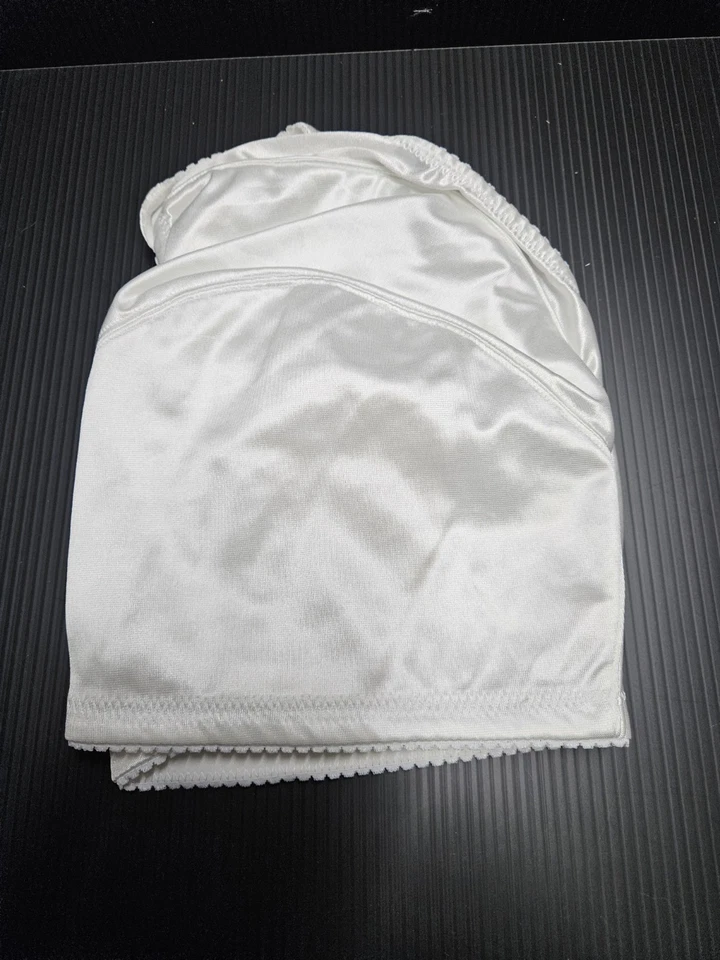 Bra 50G Comfort Choice Satin Wireless Color White, New With Tags - Image 3 of 4