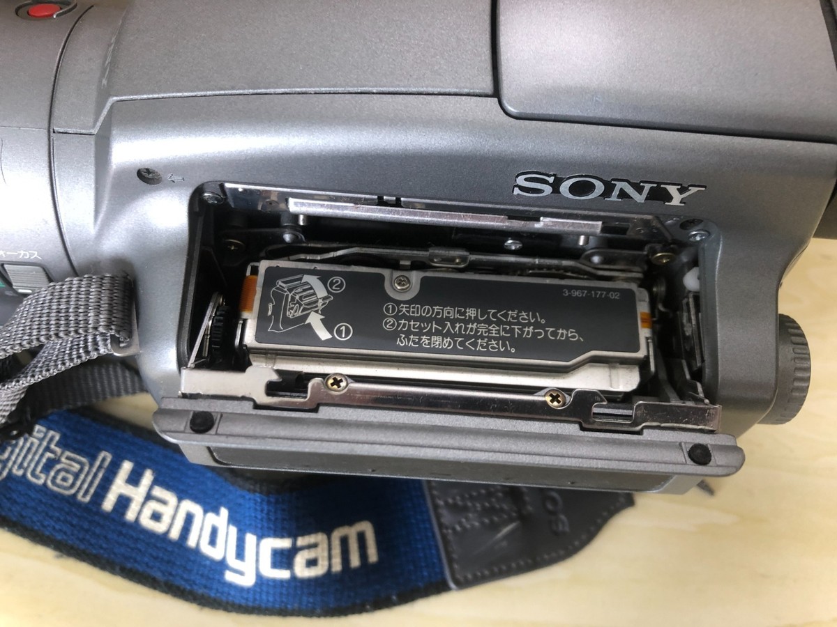 SONY DCR-VX700 未使用デジタルハンディカム Sony DCR-VX700 MiniDV Digital Video Camcorder Japanese (For Parts)