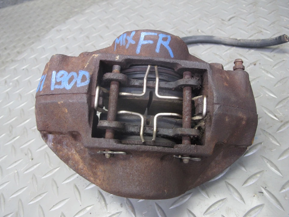 74-76 MERCEDES W115 240D PINZA FRENO DELANTERA DERECHA OEM Foto 3 de 4