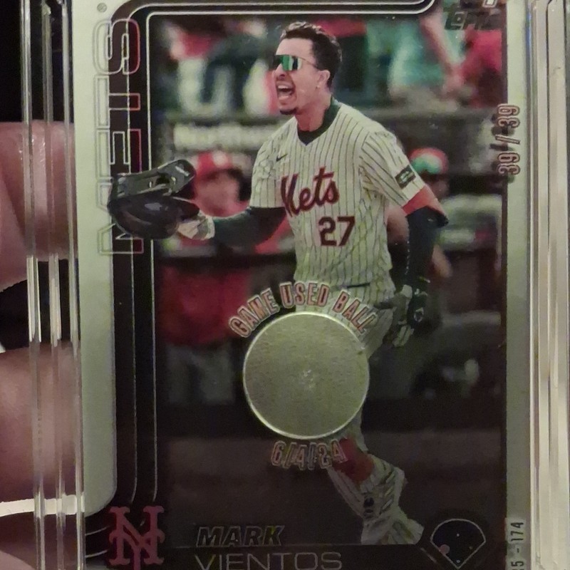 TOPPS MARK VIENTOS #314 New York Mets MLB Baseball Memorabilia Game Used Ball