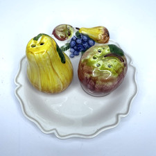 Vintage Apple and Pear Salt And Pepper Shakers Cruet Set 2.75" X 4"