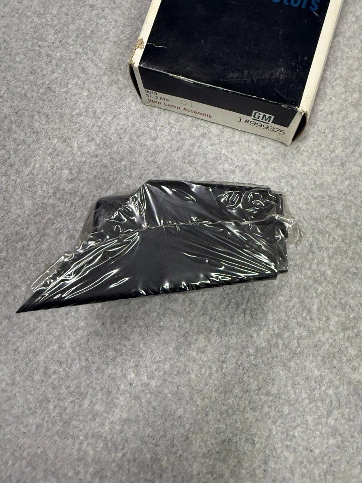 Acessório Chevrolet Camaro Firebird novo na caixa 1982 1985 lâmpada de parada de alta montagem 999375 - Imagem 3 de 4