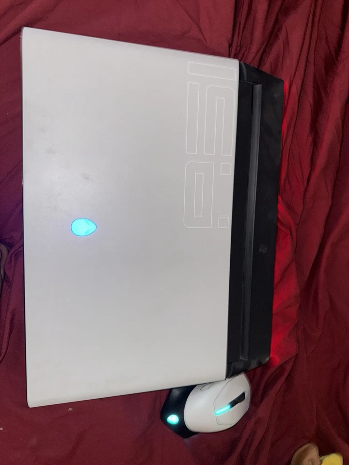 alienware area 51m r2 laptop - Bild 2 von 3