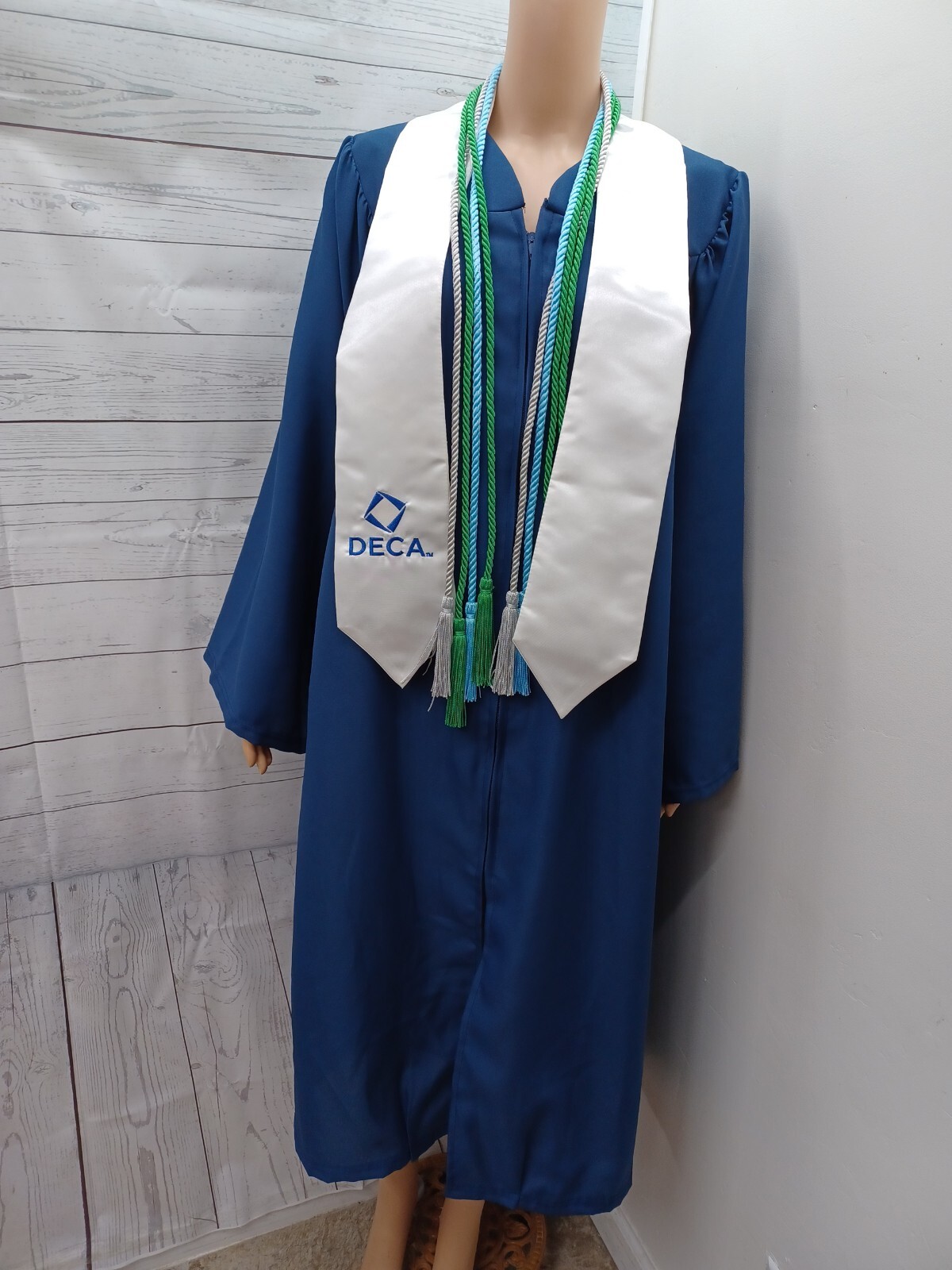 Oak Hall Navy Blue Graduation Gown Deca Sash Honor & … Gem
