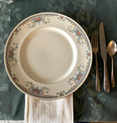 Fine Bone China Dinnerware Set Discontinued Royal Doulton