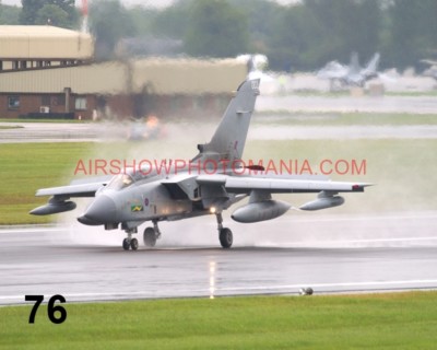 1 X PANAVIA TORNADO GR4 PHOTO 1