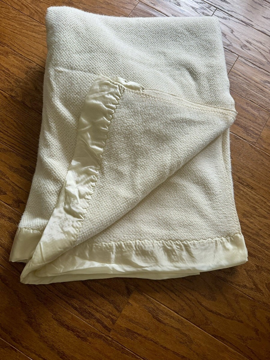 Vintage White/Cream Waffle Weave Satin Trim Blanket Throw Twin