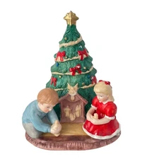 Christmas Tree Musical Figurine "O Little Town Of Bethlehem" Children Nativity