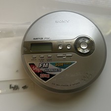 Sony D-NF340 Compact Disc Walkman MP3 FM Radio CD Player - For Parts