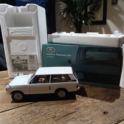 ALMOST REAL 1970 RANGE ROVER WHITE ALM810102 1:18 SCALE NEW IN BOX
