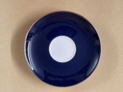 DIBBERN Fine Bone China ''The Royal Blue'' - Kaffee-Untertasse Ø 15 cm