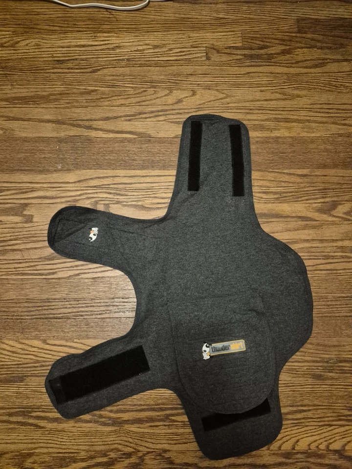 Thunder Shirt for Dogs Small Anxiety Vest Relax Calm Soothing Training - Image 2 of 4