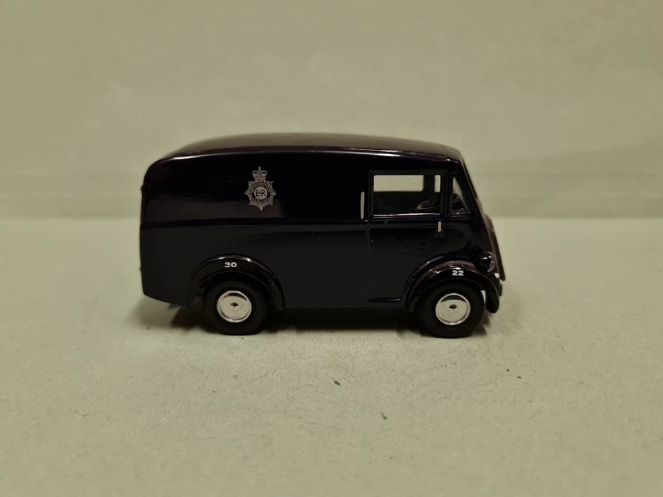 CORGI MORRIS J TYPE POLICE UK SCALA 1:43 - Immagine 2 di 4