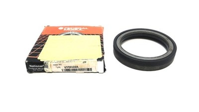 National Wheel Oil Seal 370132BGO (V370132A) NOS