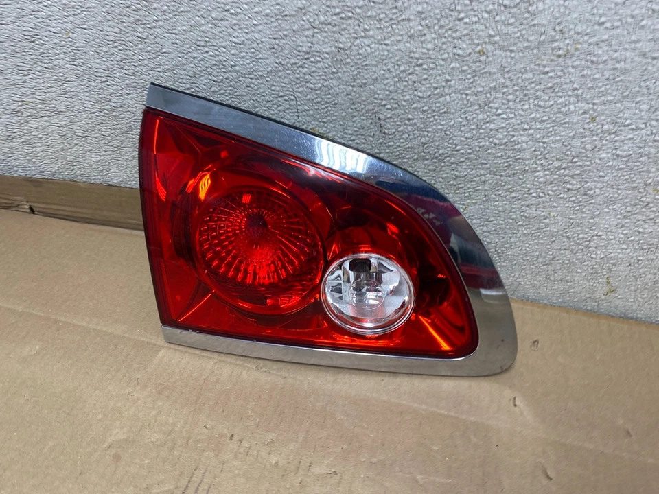 2008 - 2012 Buick Enclave Left Driver Lh Inner Tail Light Oem U2807 DW - Image 2 of 4