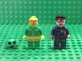 Lot 2 LEGO Minifigs Monster Fighters 9461 9465 Swamp Creature Zombie Driver CD54
