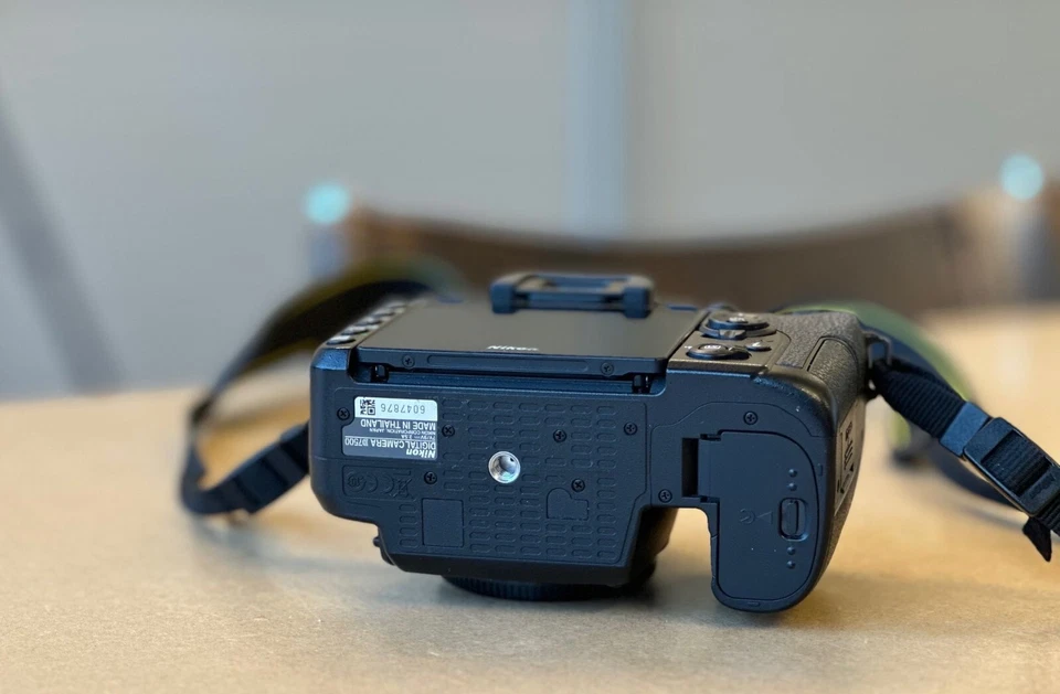 Nikon D7500 Gehäuse (13.060 Ausl.) vom händler Private-fotografie.nl - Bild 4 von 4