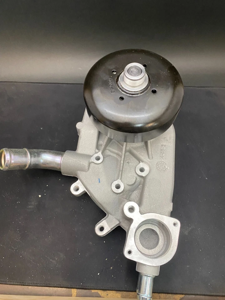 BOMBA DE AGUA AIRTEX NUEVA PARA 2002-06, BUICK RAINIER, 5,3 L Foto 2 de 4