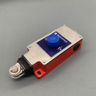 1PC Emergency Stop Rope Pull Safety Limit Switch New in Box XY2CH13250