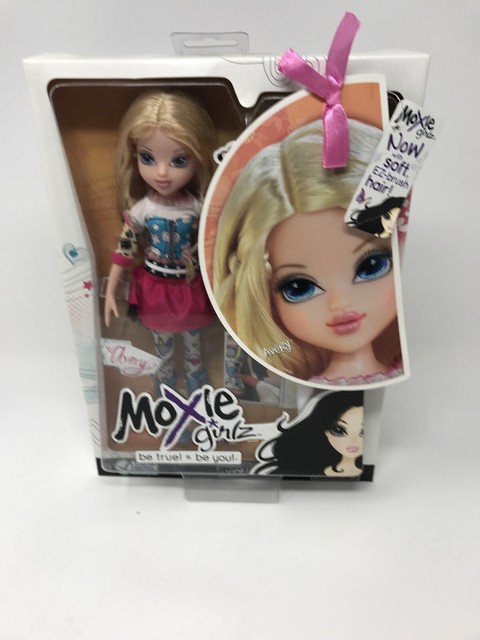 moxie girl doll