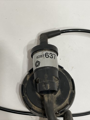 1994-1999 Dodge Neon 2.0L / 2G DSM Eclipse EGR SOLENOID VALVE 420a OEM - Picture 2 of 4