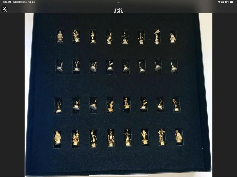 Juego de ajedrez Disney Winnie The Pooh peltre dorado y astilla con tablero de mármol raro Foto 2 de 4