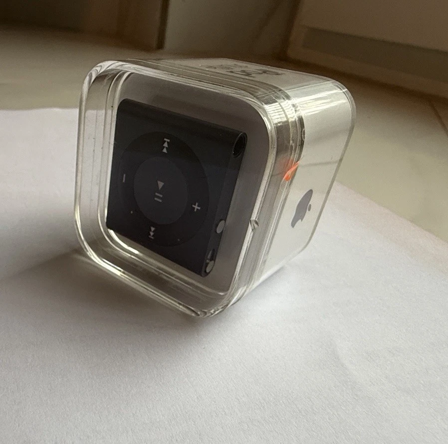 Apple iPod Shuffle 4. Generation 2GB Schwarz Black Neu Versiegelt New sealed - Bild 3 von 4